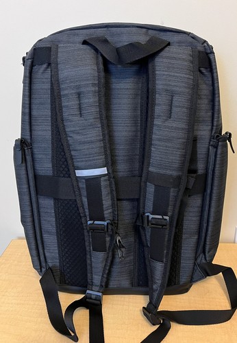 SAMSUNG Logo Leeds Charcoal Gray Black Backpack EUC - Picture 3 of 8