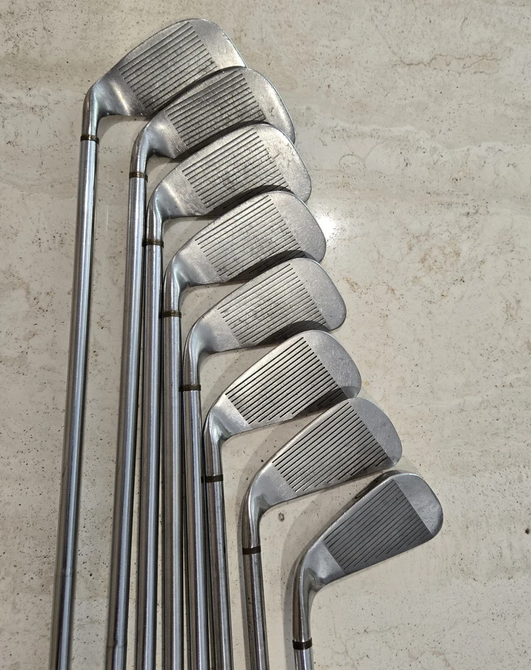 Lynx Black Cat Tour Classic Blade Iron Set. True Temper Steel, Regular. 2-9irons - Image 3 of 4
