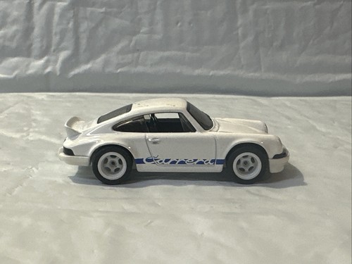 2023 Hot Wheels White Porsche 911 Carrera RS 2.7 With Rubber Tires Real RiderS - Picture 2 of 9