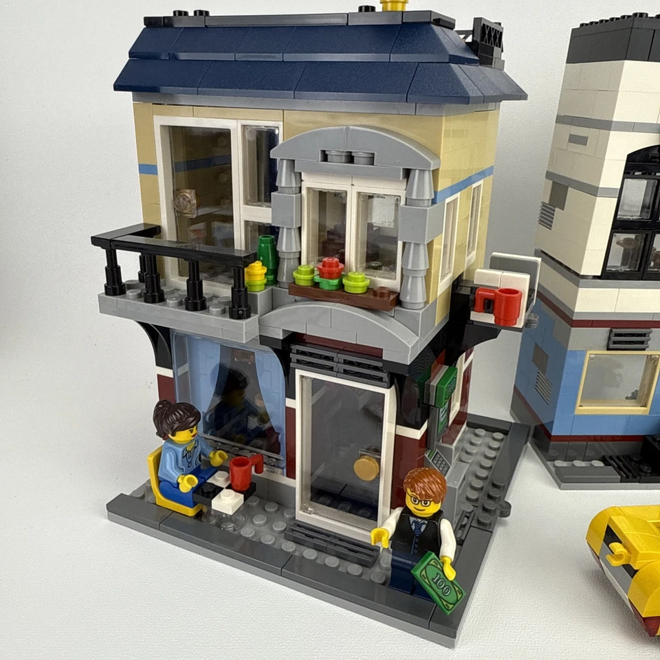 LEGO Creator 31026 Bike Shop & Cafe, 31050 Sandwich Shop, Hotdog Cart. Complete! - Image 4 of 4