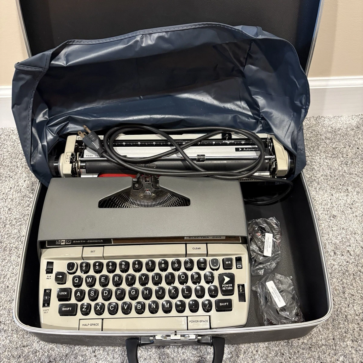 25+ Smith Corona Steel Collectible Typewriters with Vintage for