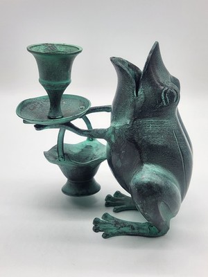 Sitting Bronze Frog Candle Holder With Rain Bucket 5.5'' x 4''