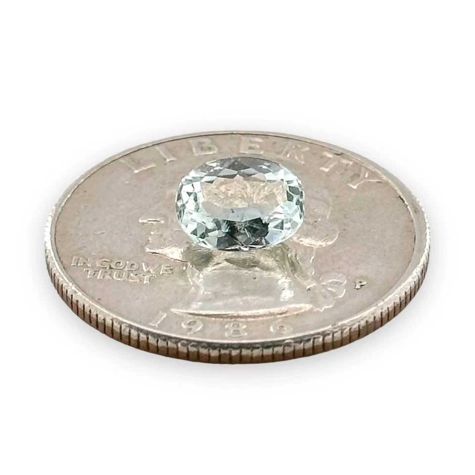 Estate 1.32ct Oval Cut Aquamarine Loose Gemstone - Image 2 of 3