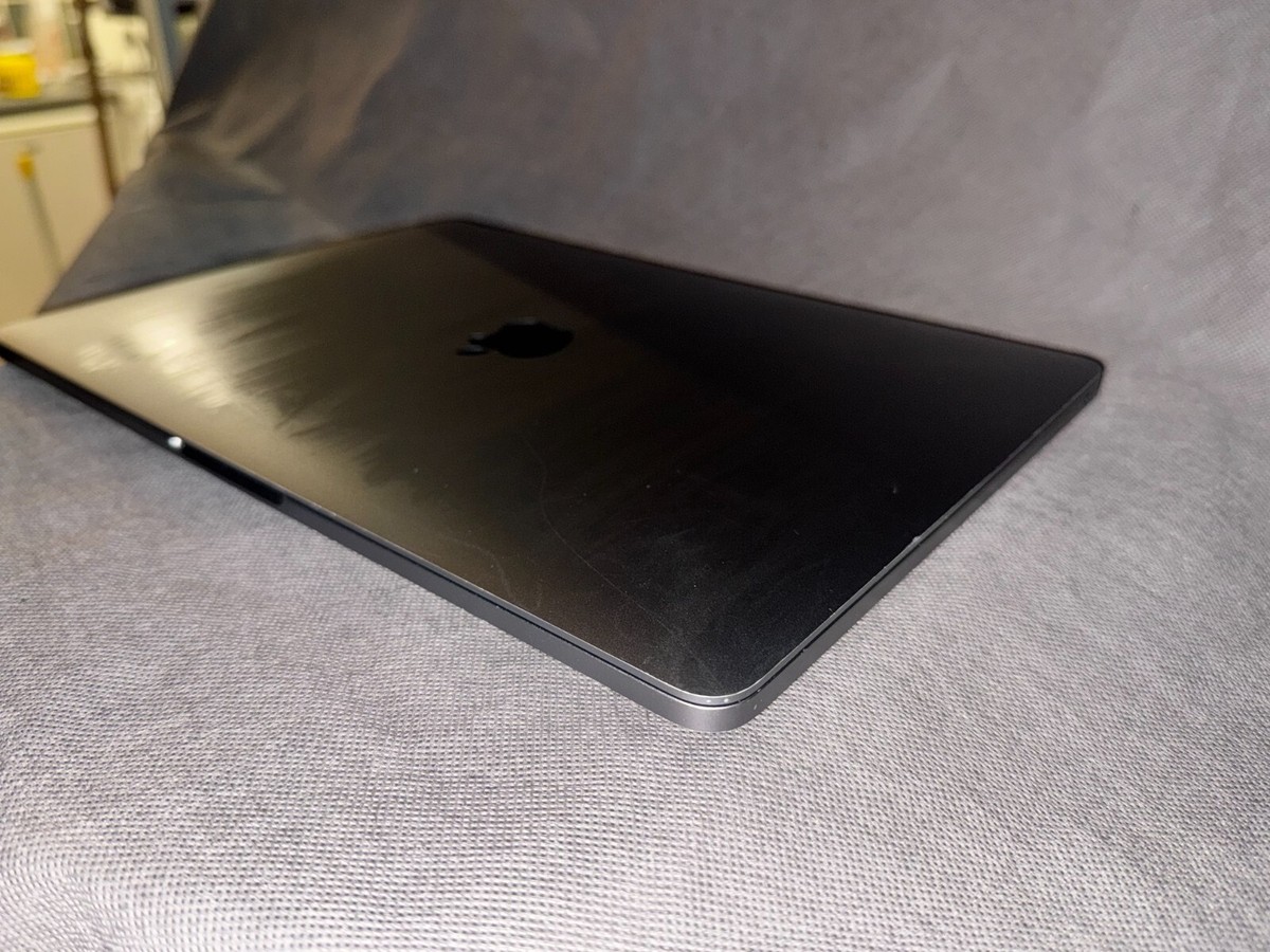 Apple MacBook Pro 13 Inch M1 (2020) - 8GB RAM, 256GB SSD, Touch ID