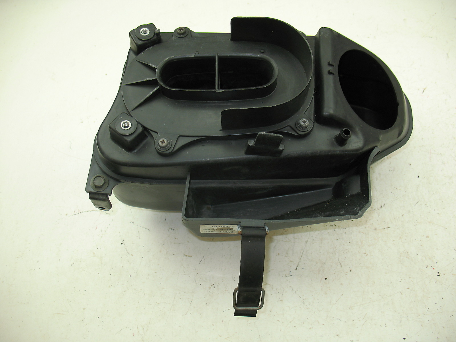 1995 HONDA VT1100C AIR BOX AIRBOX + FILTER HOLDER + 4 SCREWS + ALL GOOD