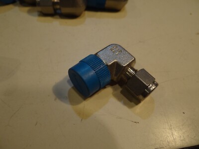 Raccordo A Gomito Swagelok SS-400-8-6: Tubo 1/4" X 3/8" FNPT (surplus Nuovo) - Foto 2