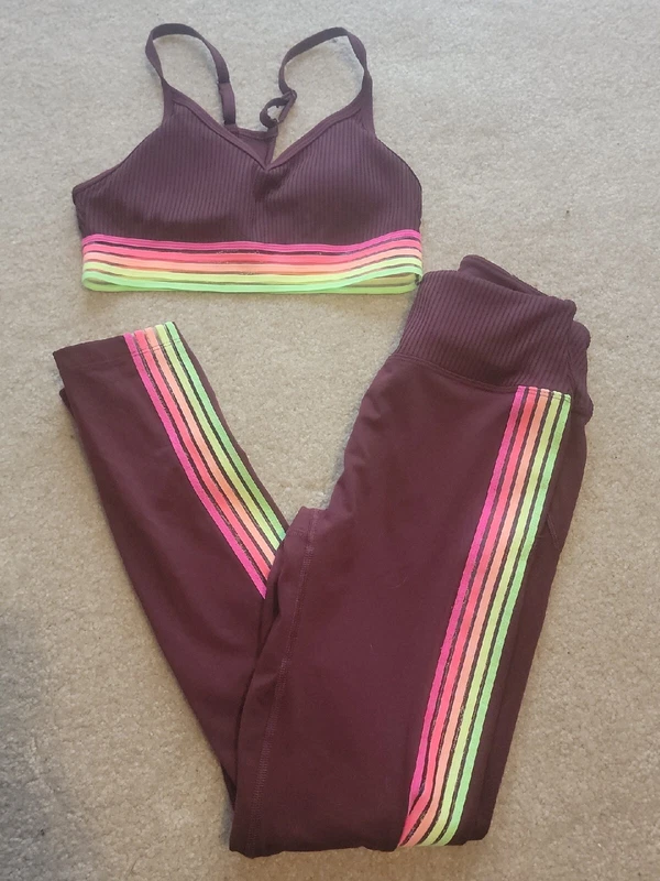 victoria-secret-vs workout set colorful stripe sports bra leggings