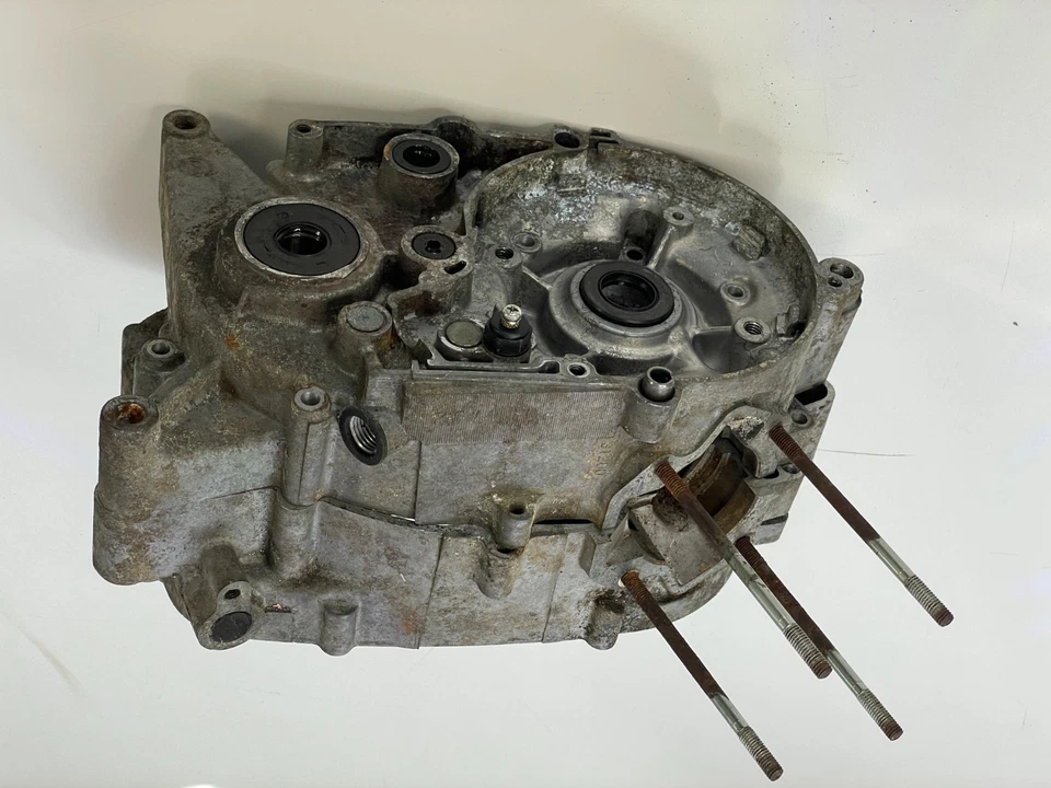 1988 Yamaha YSR50 YSR 50 Engine Cases Left Right - Изображение 2 из 4