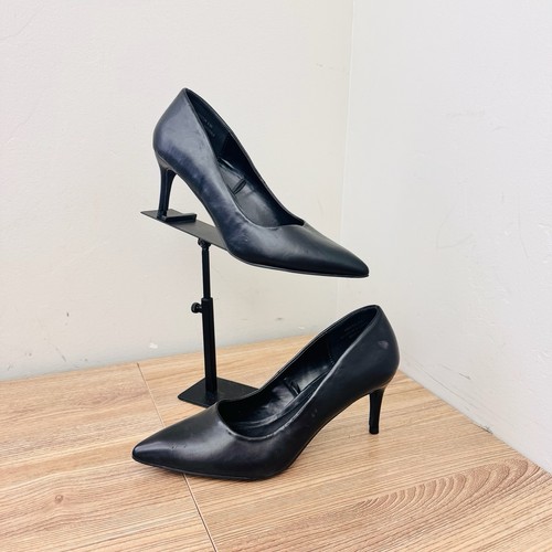Cynthia Rowley Black Leather Pumps Women’s Size 6.5