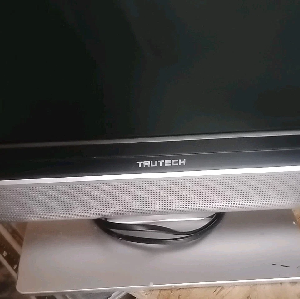 TruTech plv31199s1 LCD 19” LCD TV/DVD 3 In 1 Player Audio CD PC Monitor - Image 2 of 4