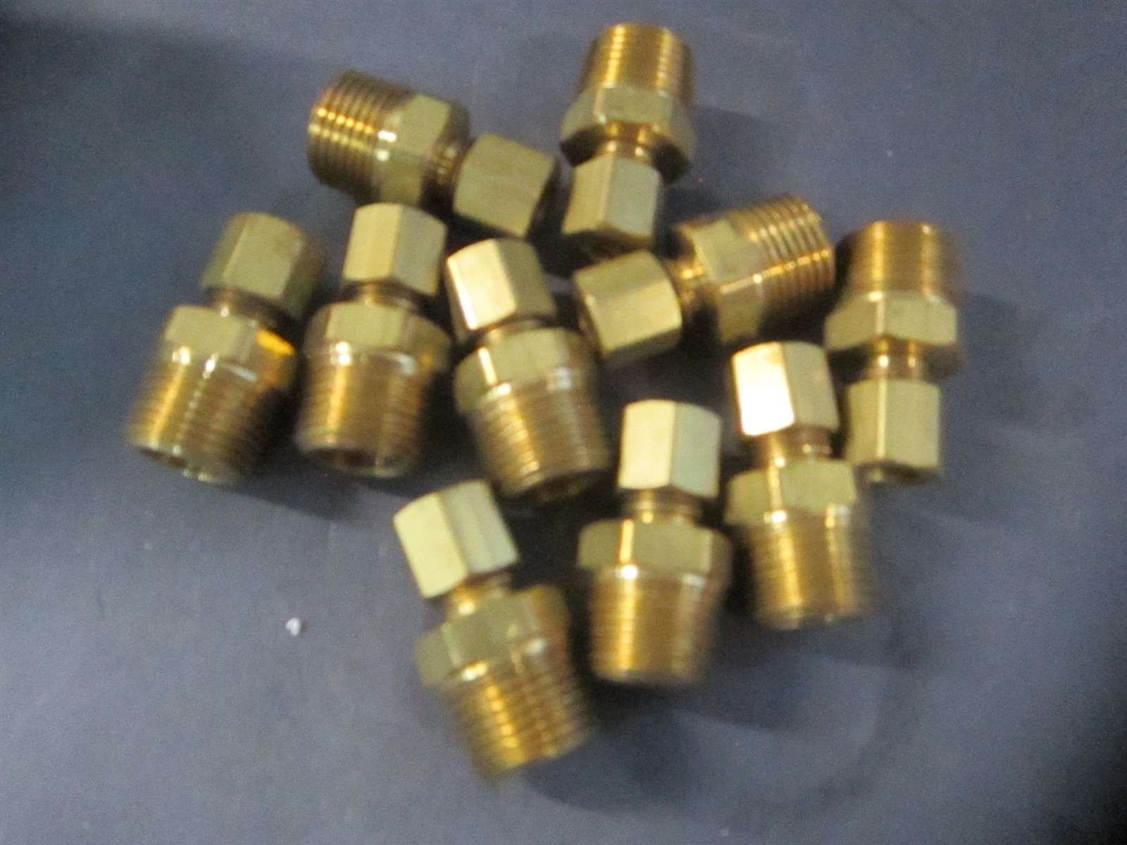 Parker (68C-4-6) 1/4" OD x 3/8" OAL Compression Fitting Adapter - Pack of 10