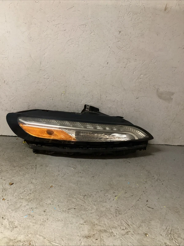 2014-2018 JEEP CHEROKEE RIGHT RH PASSENGER SIDE FRONT LAMP TURN SIGNAL OEM