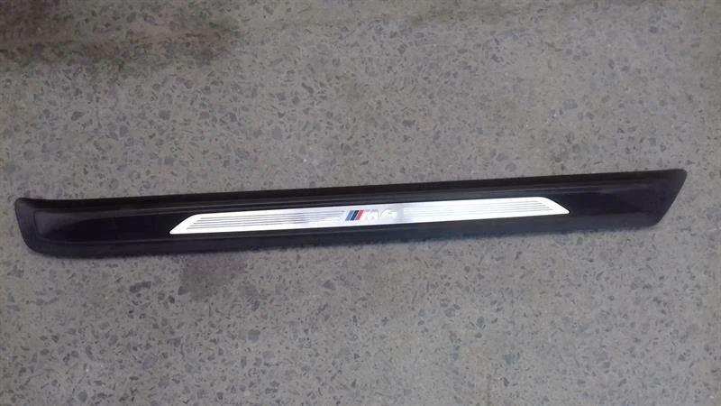 2019 BMW M4 SPORT F82 PASSENGER Side DOOR SILL TRIM 893801910 | eBay