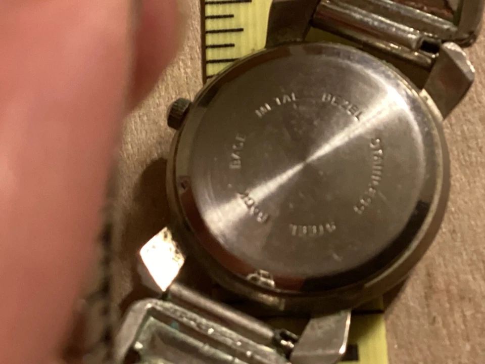 Reloj de mujer COLLEZIO cara blanca - correa plateada flexible - batería nueva - funciona Foto 4 de 4