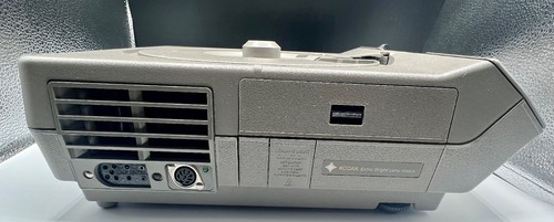WORKING Kodak Ektagraphic III E Plus Slide Projector with Zoom Lens - Picture 15 of 18