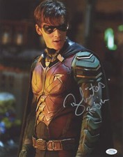 Brenton Thwaites "Titans" AUTOGRAPH Signed 'Robin' 11x14 Photo B ACOA