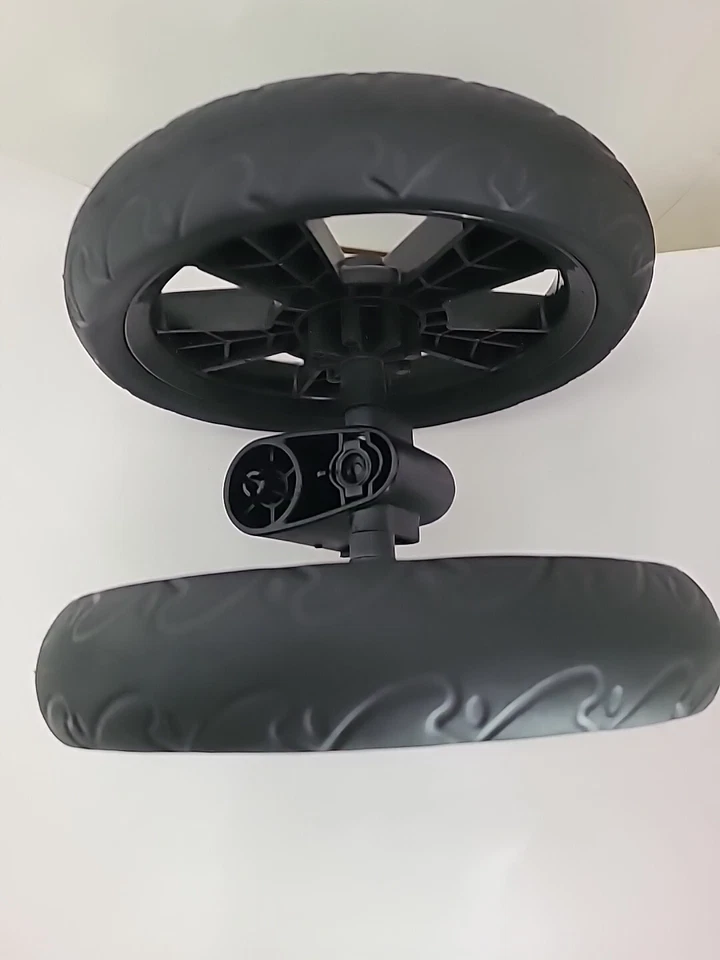 Cochecito doble Baby Trend Sit N Stand rueda delantera neumático modelo #SS76A80A/2019 Foto 3 de 4