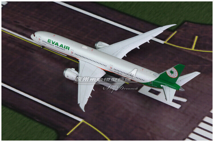 1:400 JC Wings EVA AIR BOEING 787-10 Passenger Airplane Flap