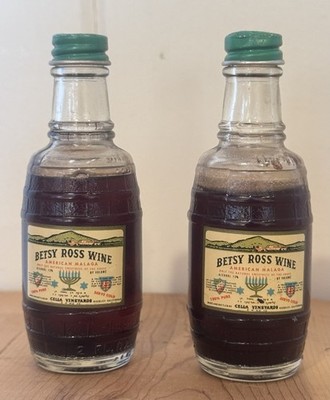 Pair of Vintage Betsy Ross 2 oz. Wine Bottle SALT PEPPER Shakers 4 1/2 TALL Rare