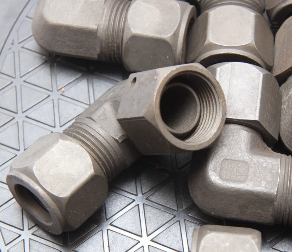 Qty (2) 12 C6BU-S Parker Ferulok 24° Elbow Flareless Comp 3/4" Tube Fitting NOS - Image 2 of 4