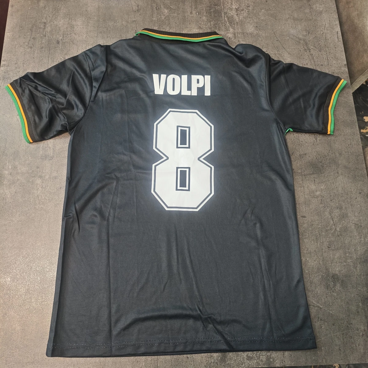 Maglia per Maradona, Repubblica - E' in stile Argentina, la indosseranno in Napo