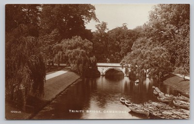 s26753 Trinity College Bridge Cambridge England Lily Serie RP Postkarte