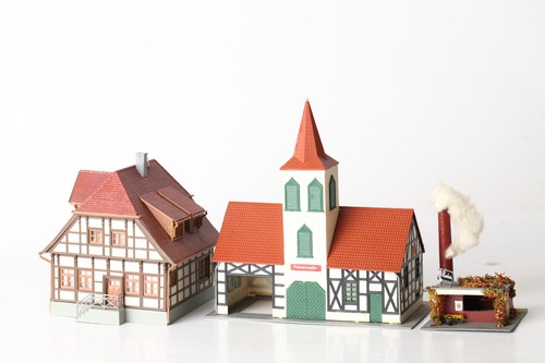 Vollmer H0 43654 Casa de asentamiento de entramado y Heljan 2058 Estación de bomberos (358724) | Condition: Gebraucht