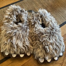 Furry Monster Claw Foot Animal Feet Novelty Slippers Slip On Brown Size 2-3 NEW
