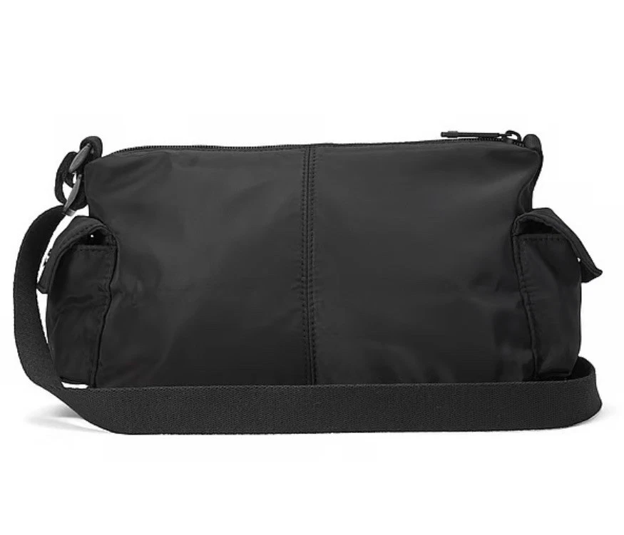 BOLSO DE HOMBRO CARGO VICTORIA SECRET ROSA NYLON Foto 2 de 4