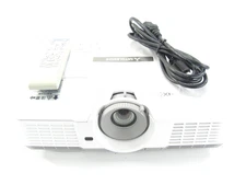 Mitsubishi XD520U 1024x768 3000 Lumens DLP Projector w/ Remote - 839 Lamp Hours