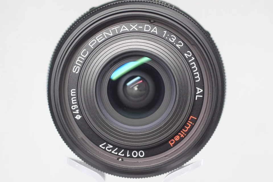 Pentax 21mm F/3.2 AL Limited Lens for Pentax Digital SLR Cameras - Image 2 of 4