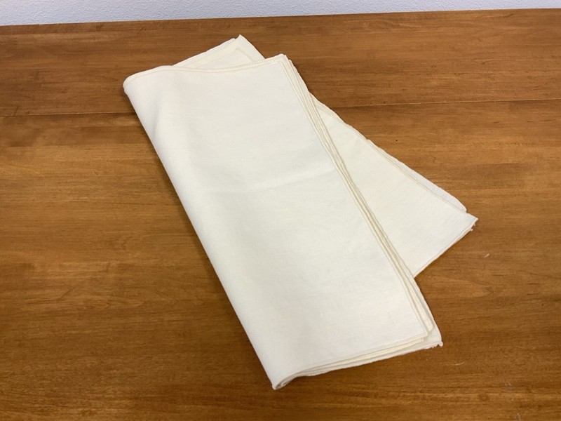 Vintage Ivory Linen Cloth Napkins 16.5” x 16.5”  Set Of 8