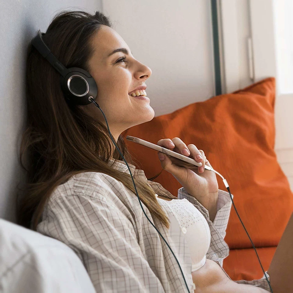 Apple Lightning to 3.5mm Headphone Jack Adapter for iPhone 7 8 PLUS X Xs Max - Image 3 of 4