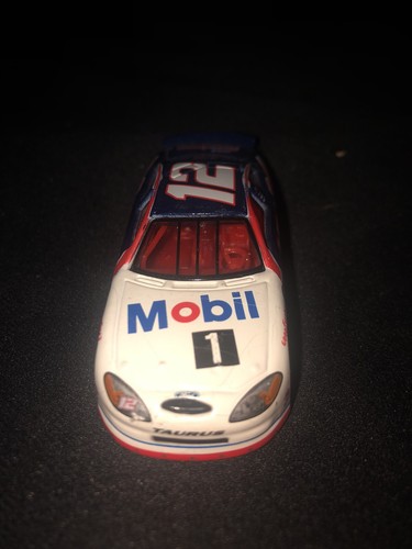 2001 Jeremy Mayfield Mobil 1 Ford 1:64 NEAR MINT NASCAR Diecast Car - Picture 3 of 6