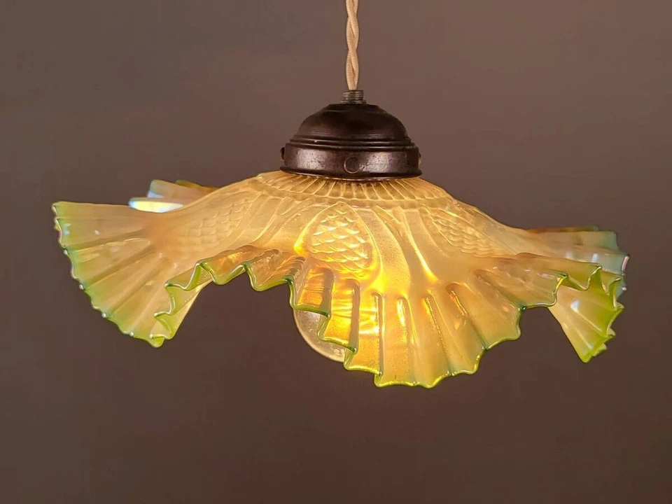 Lámpara colgante francesa antigua de los años 20 de vidrio verde opalescente Foto 3 de 4