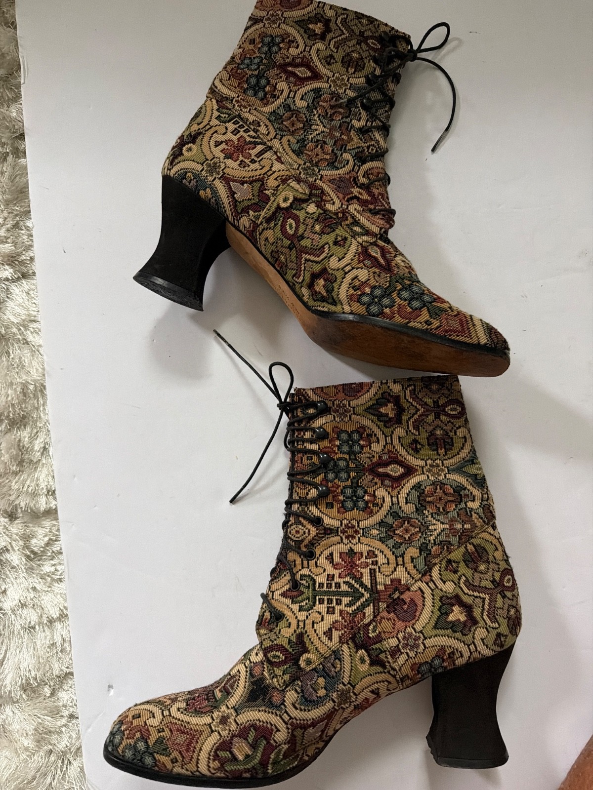 VTG Retro floral TAPESTRY LACE UP VICTORIAN GRANNY ANKLE BOOTS Kennth Cole sz10