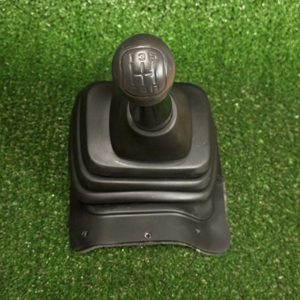 1997 GMC Sonoma Regular Cab 4-Cyl 2.2L 5 Speed Manual Trans Shifter Assembly - Image 3 of 4