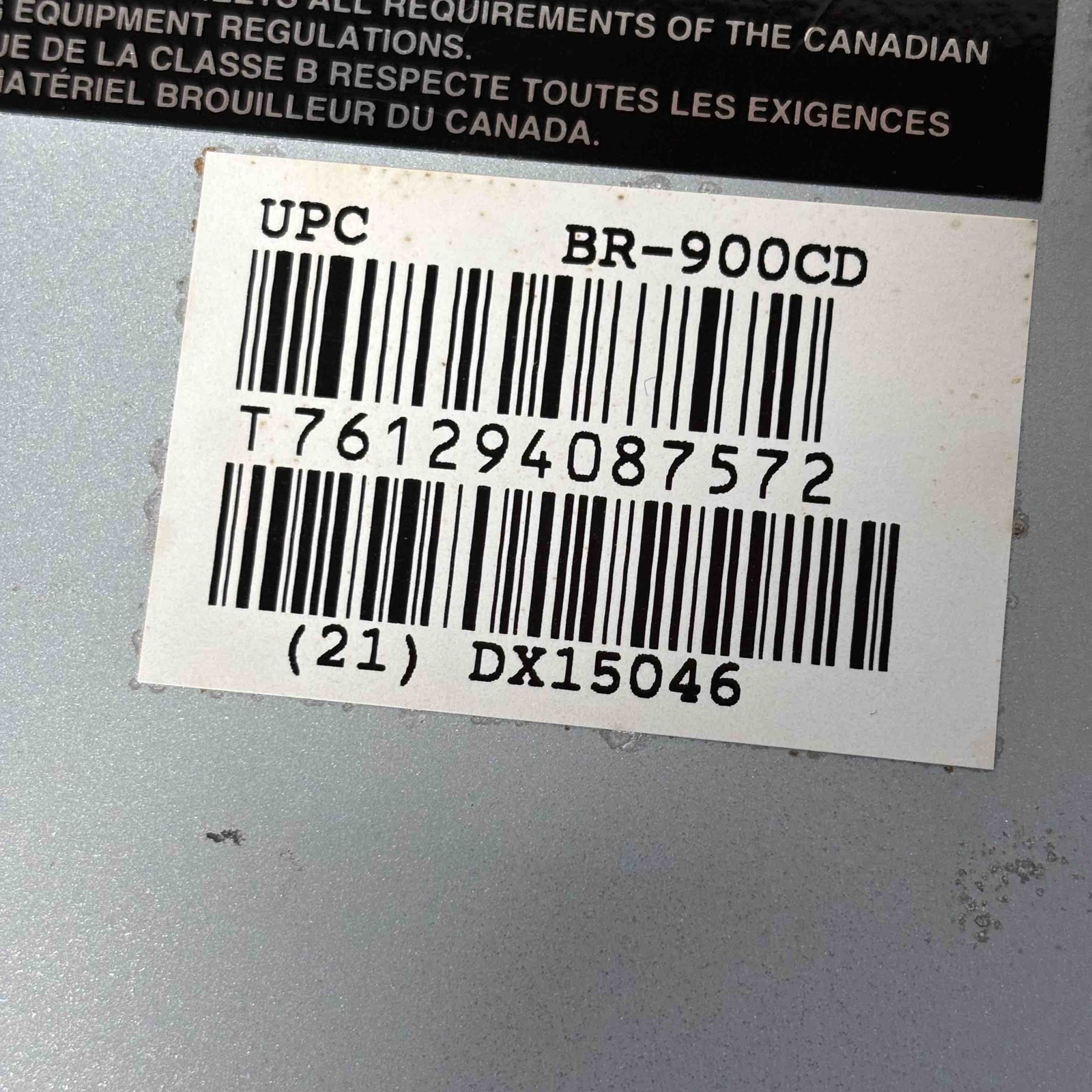 BOSS Audio BR-900CD 8 Physical Tracks/64 Total V-Tracks Digital Recording Studio