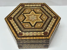 Vintage Intricate Pattern Mosaic Wood Inlay Hinged Box Geometric Pattern 8"
