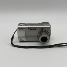 Olympus Camedia D-540 Zoom 3.2MP Digital Camera w/16 MB XD Card