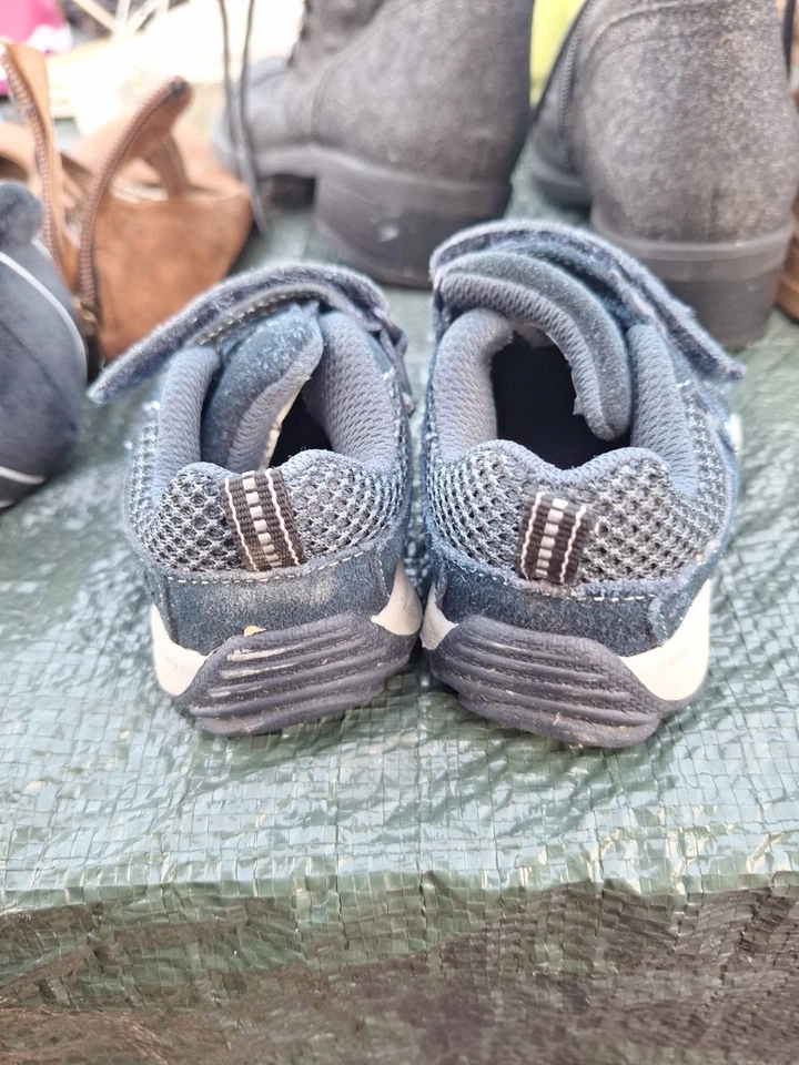 Zapatos Circle para niños talla 5 Foto 4 de 4