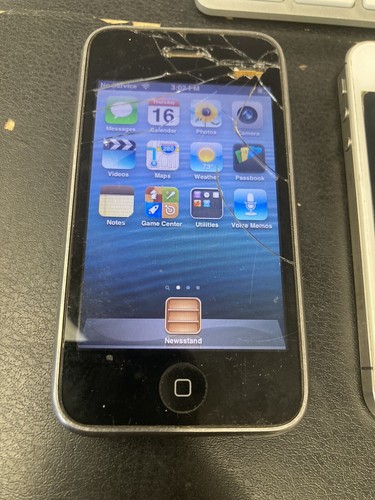 Lot d'iPhones et accessoires testés - Photo 5 sur 16