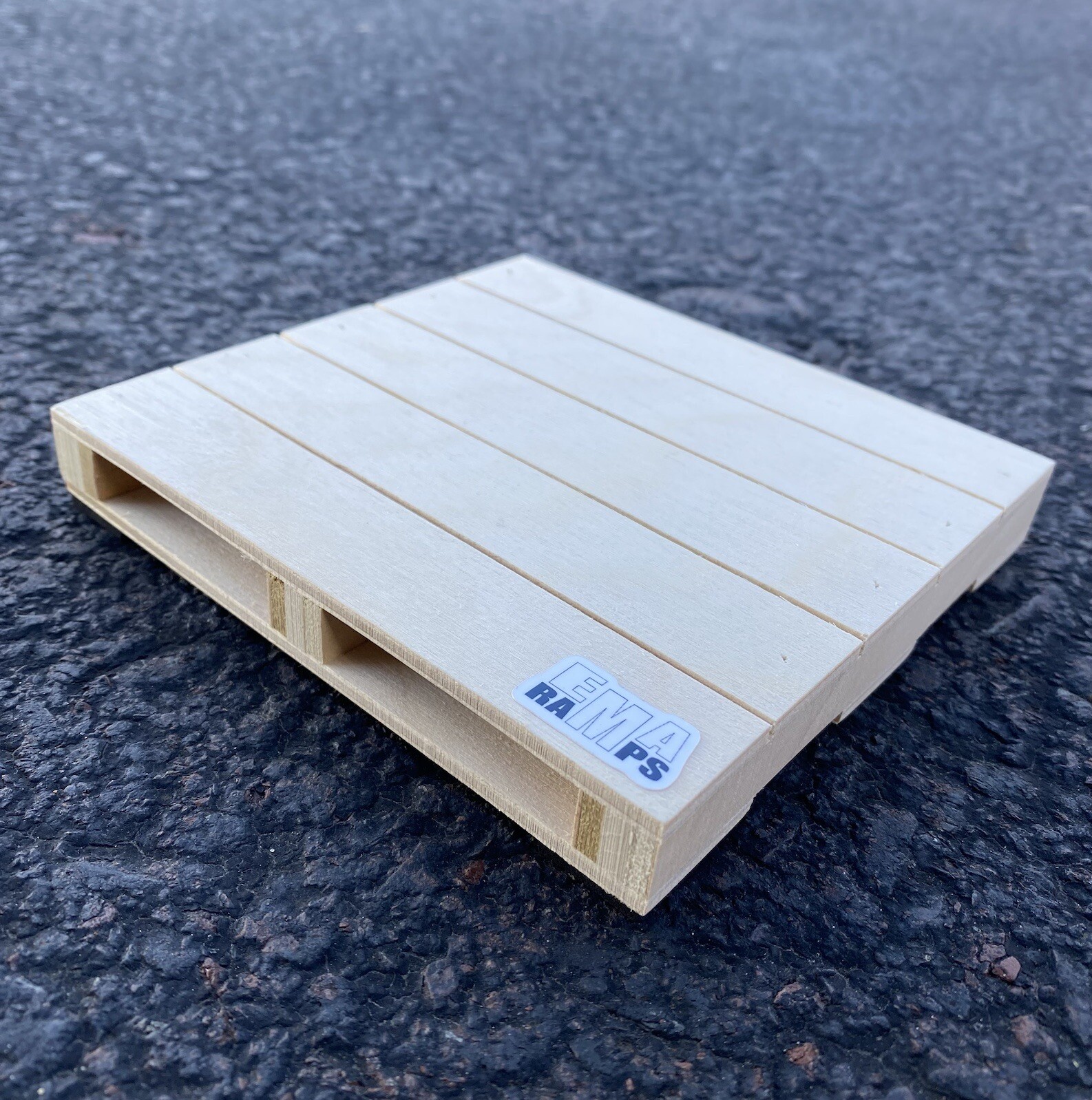 EMA RAMPS Fingerboard Mini Wood Pallet,Tech Deck, Fingerboard Ramp