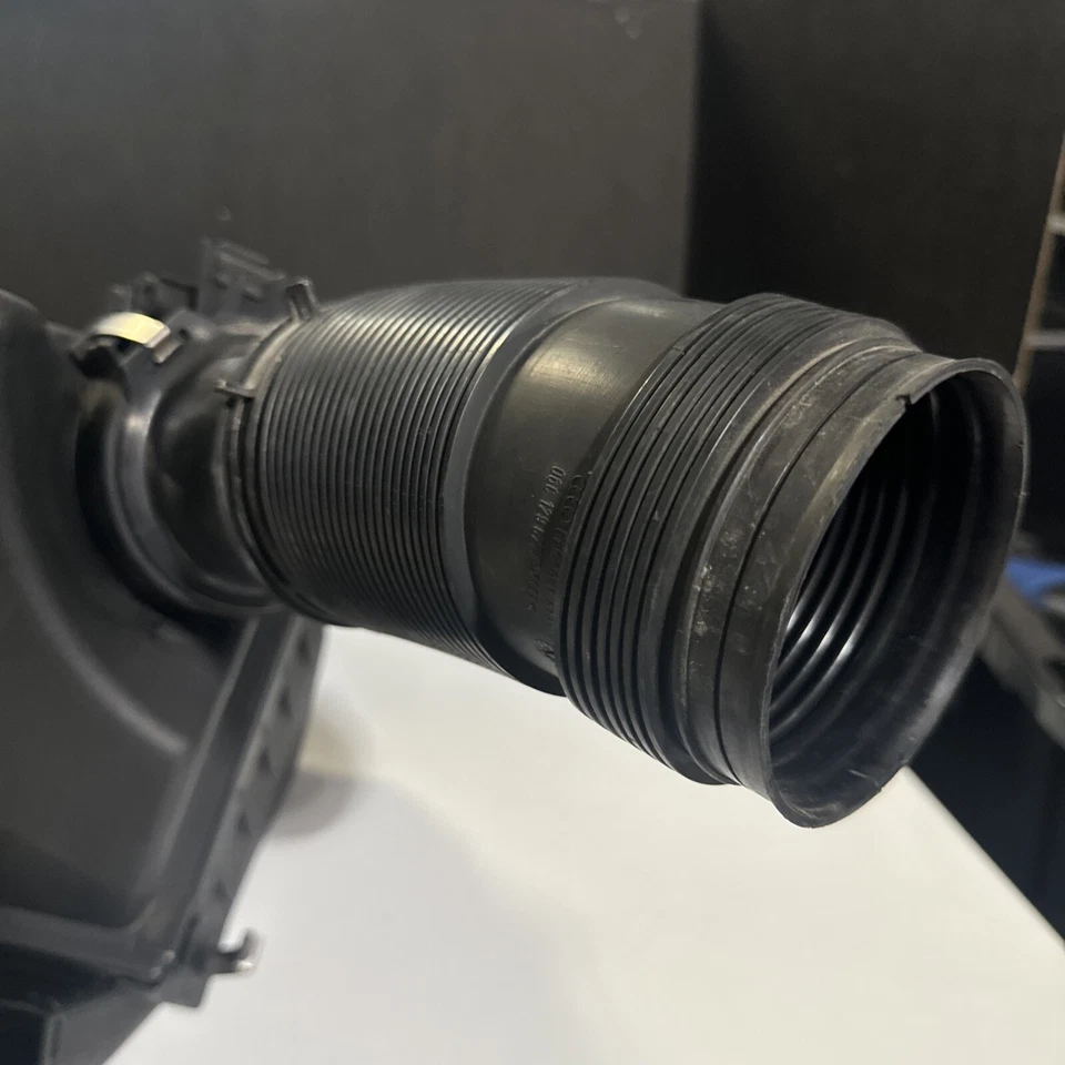 AUDI A6 2004 filtro de admisión de aire caja con tubos 3,0 automático MAF 6C133837N Foto 4 de 4