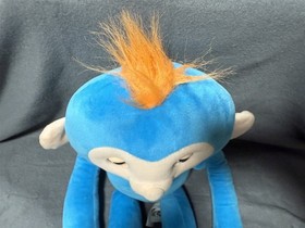 2018 FINGERLINGS HUGS PLUSH MONKEY BORIS BLUE SENSORY TOY INTERACTIVE WOWWEE