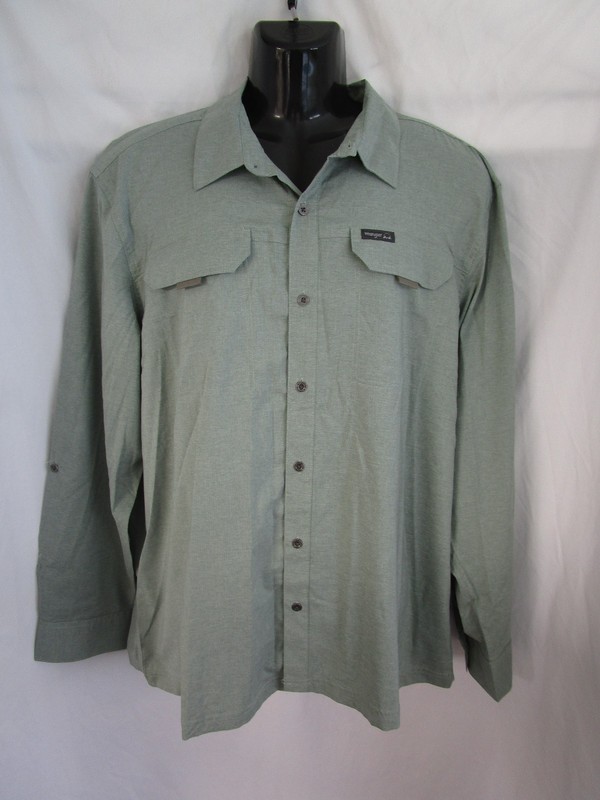 Wrangler Mens Button Up Shirt Size XL Long Sleeve Solid Green Regular Fit