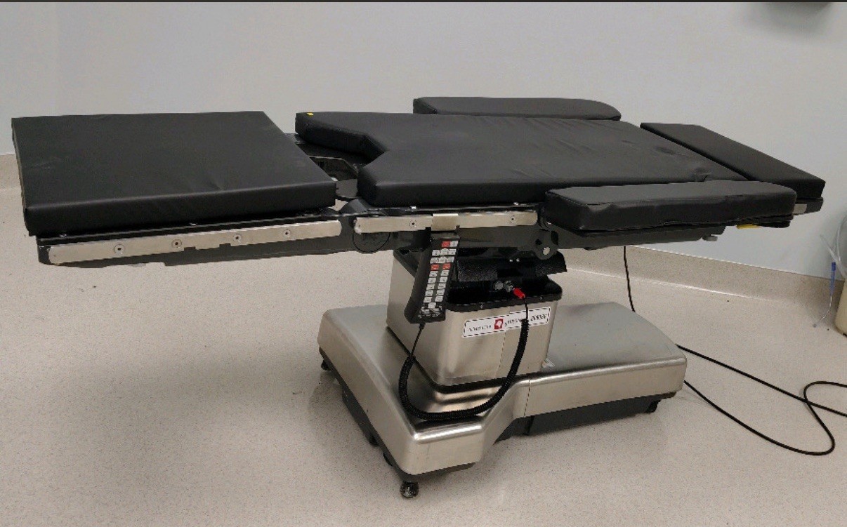 Steris Amsco 3080p surgical operating table