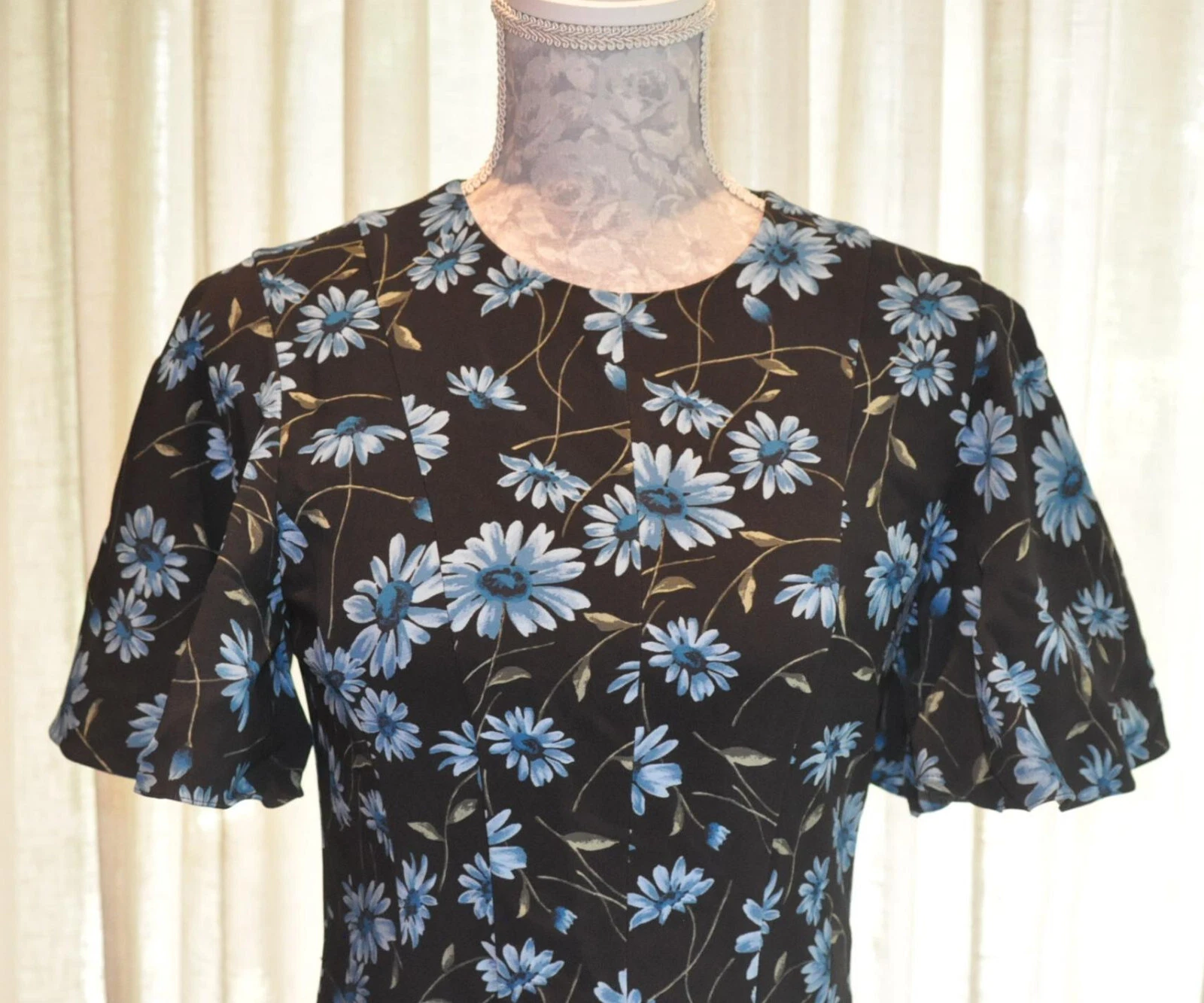 *Michael Kors Collection* Abito nero aderente e svasato stampa floreale blu US2 (UK8)v