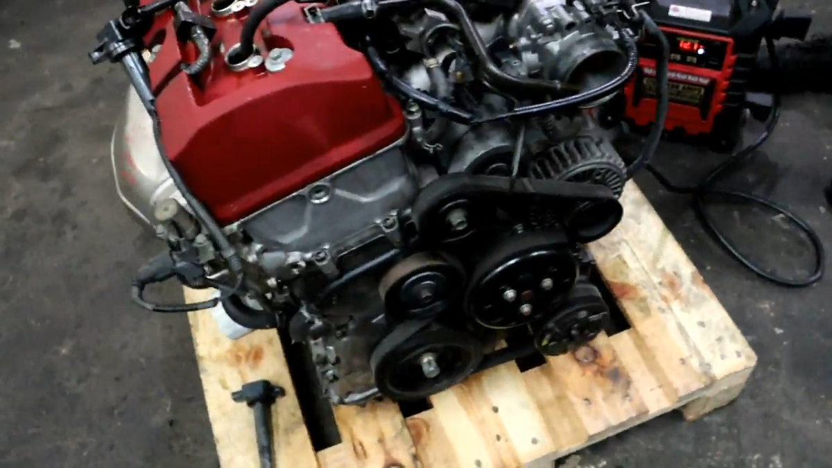 2004-2005 Honda S2000 AP2 F22C1 2.2L DOHC Engine w/ 6 Speed