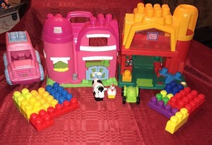 mega bloks barn
